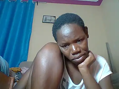 Blacksexyqueen24's Live XXX Chat