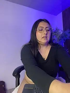 KaroVelvett's Live XXX Chat
