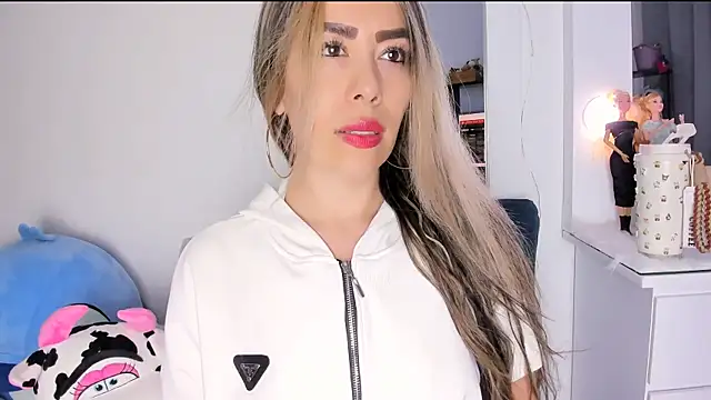 Ariana-Cobos' Live XXX Chat