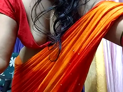 poojaxxx65's Live XXX Chat