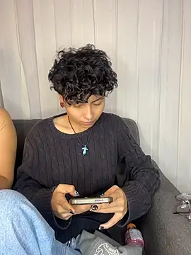 ian_mathias_'s Live XXX Chat