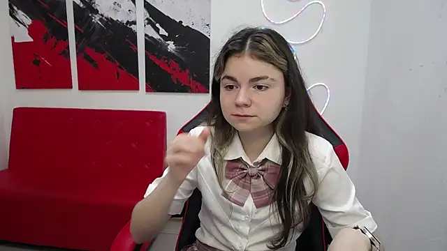 TinaRedly Chat XXX live
