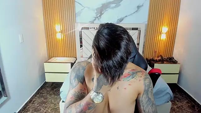 KAROLLJONES1 Adlı Modelin Canlı XXX Sohbeti