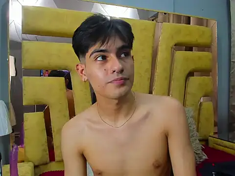 XXX chat uživo modela TaylerCruz