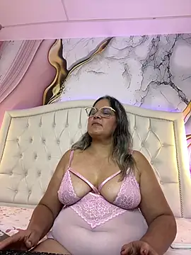 Lucy_Milf_474 Adlı Modelin Canlı XXX Sohbeti