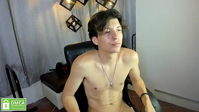 Marcoviolet live XXX chat