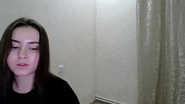 Chatroom XXX en direct de SelenaBrook