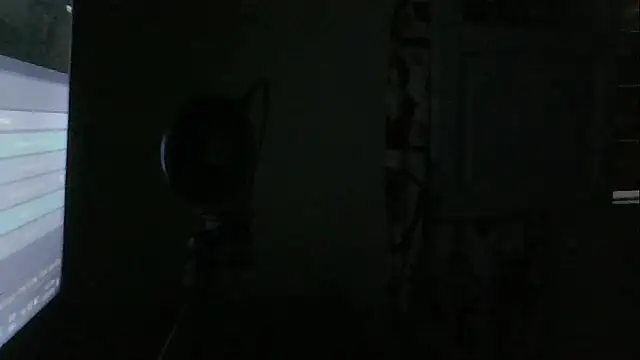 SunBlackCock élő XXX-chatje