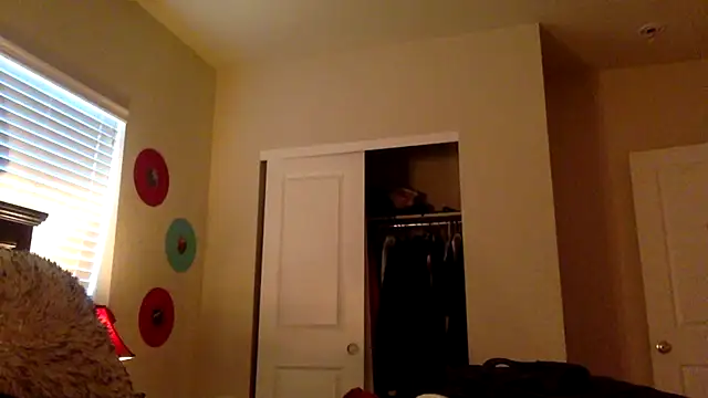 hitmehardns Show in webcam