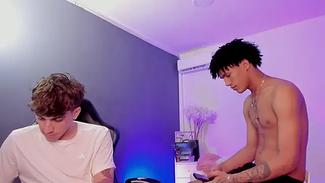 Handsomeboyss19's Live XXX Chat