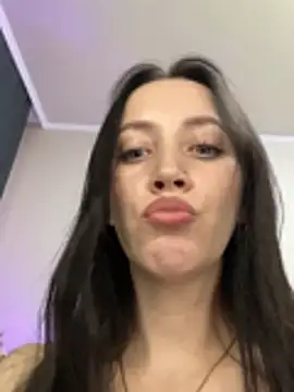 Chat XXX en directo de MonicaSweetx