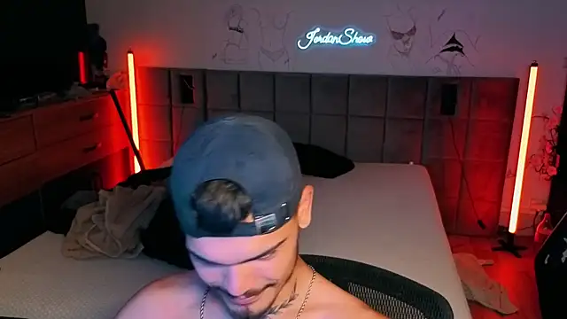 JordanShow Live XXX Chat