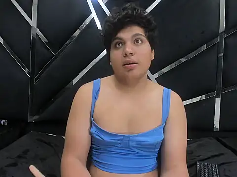 Chat +18 de IsabelavillalbasSS ao vivo