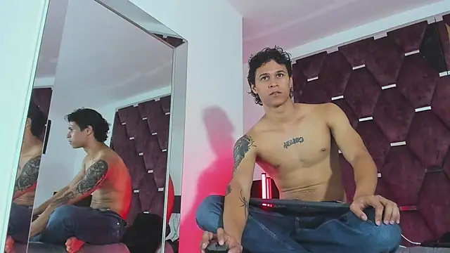 Chat XXX ao vivo de TonyBenedetti