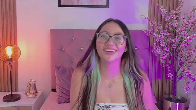 ravena_queen's Live XXX Chat