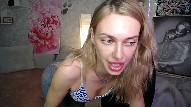 NickyAdamidi's Live XXX Chat