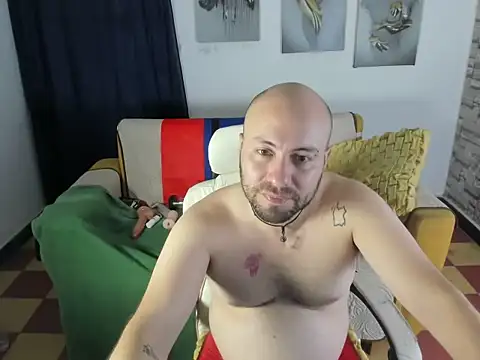 Pokazy przed kamerką – mike_lovers_