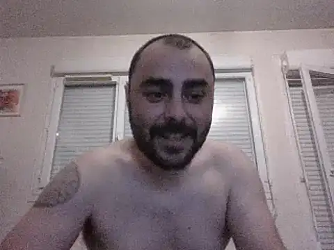 Adeptedufist Show in webcam