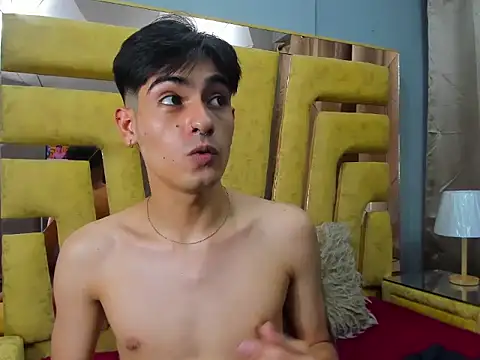 TaylerCruz Chat XXX live