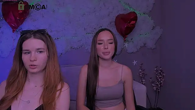angie_foxy1 Adlı Modelin Canlı XXX Sohbeti