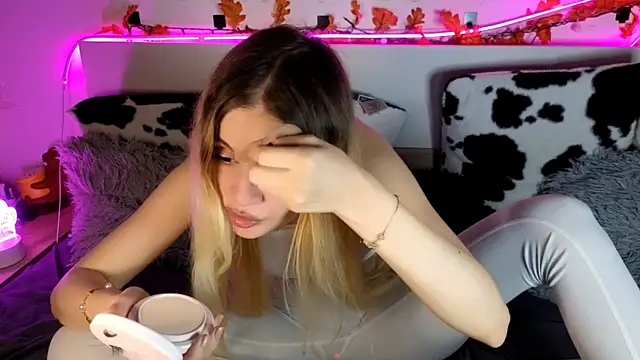 nicollewetpussy's Live XXX Chat