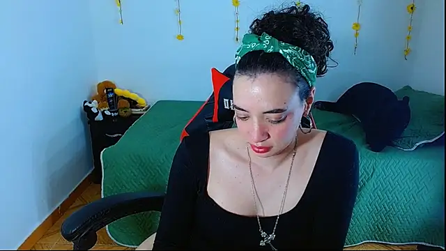 sajecrismaa Chat XXX in diretta