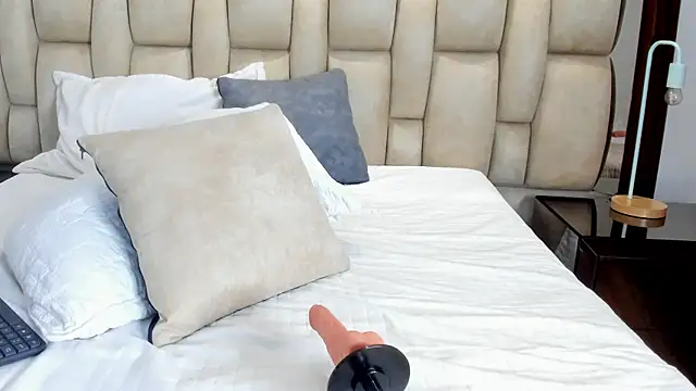 AshlyBella Adlı Modelin Canlı XXX Sohbeti