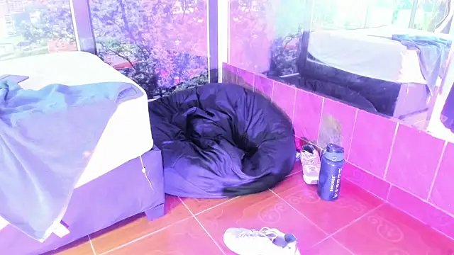 CharloteAndBrian Chat XXX in diretta