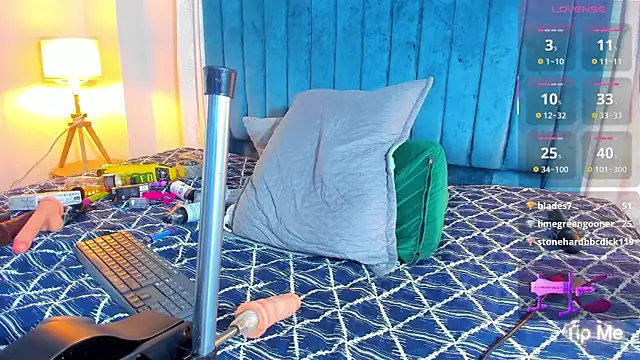 sarayhorny69's Live XXX Chat