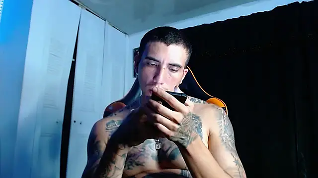 Adam_Hudsond's Live XXX Chat