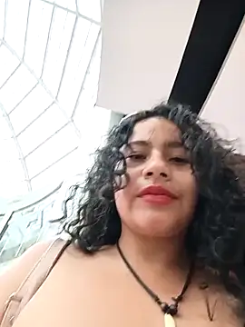 Yaya_watsonのライブXXXチャット