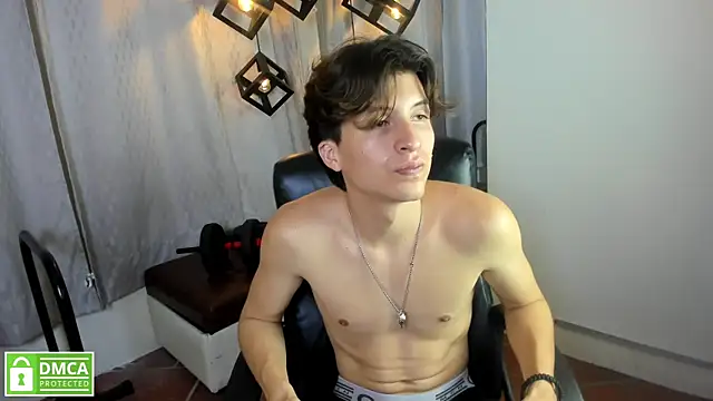 Marcoviolet's Live XXX Chat