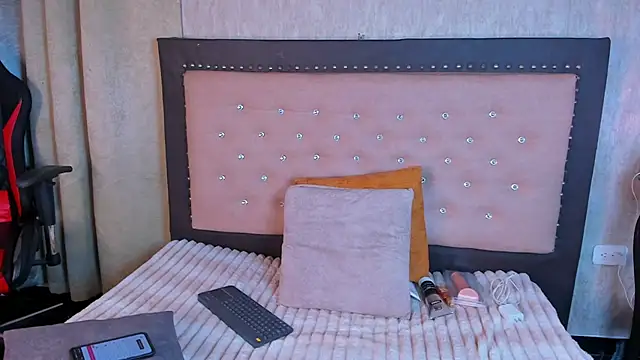 Zoedeleon Adlı Modelin Canlı XXX Sohbeti