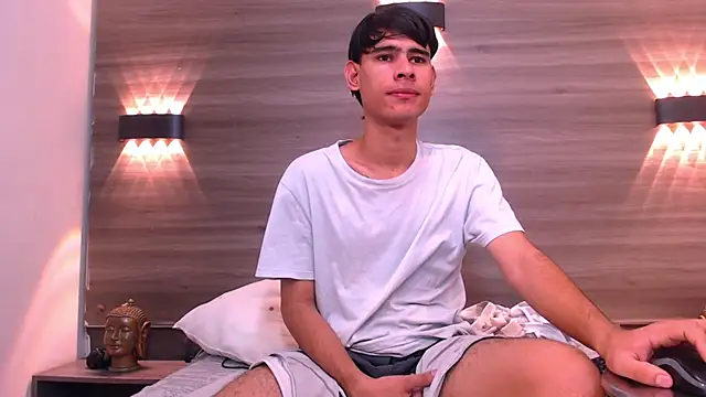 Kevin_Brooks1 Adlı Modelin Canlı XXX Sohbeti