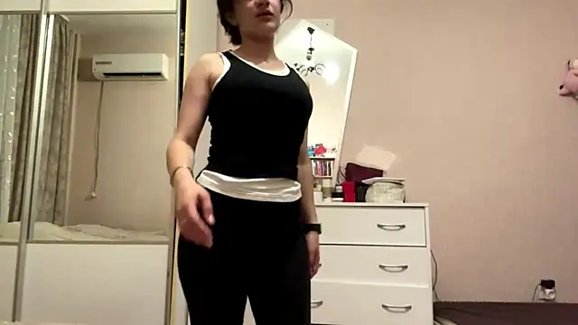 Ledi_Asthik Adlı Modelin Canlı XXX Sohbeti