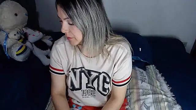 Chantal_hott Adlı Modelin Canlı XXX Sohbeti