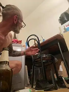 crisfootlicker Chat XXX live