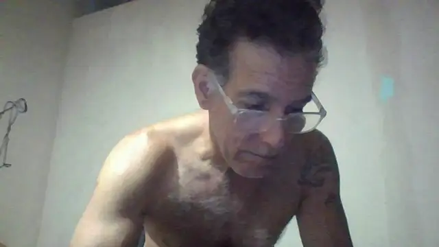 CaptainFox Chat XXX live