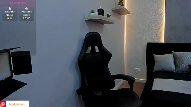 Chat XXX Live Brad_Summer