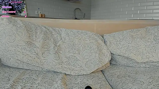 UWU_flower – Live XXX-chat