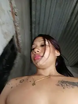 Rous-squir লাইভ XXX চ্যাট