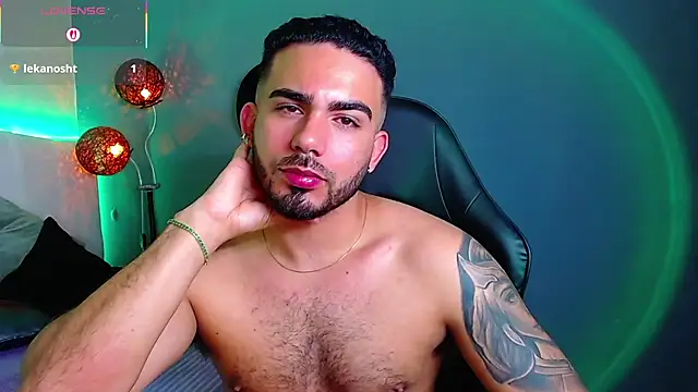 عرض كام adamhairy