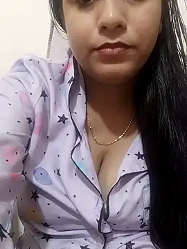 Simran-Kaur143 现场XXX聊天