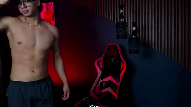 XXX chat uživo modela Axxel_Muscle
