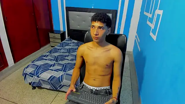 XXX chat uživo modela efrain_boy