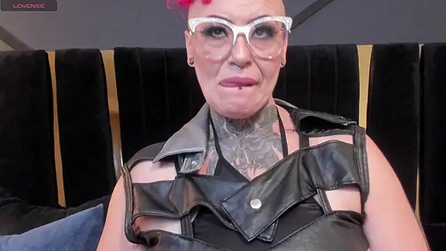 Онлайн чат XXX mistress_sandy