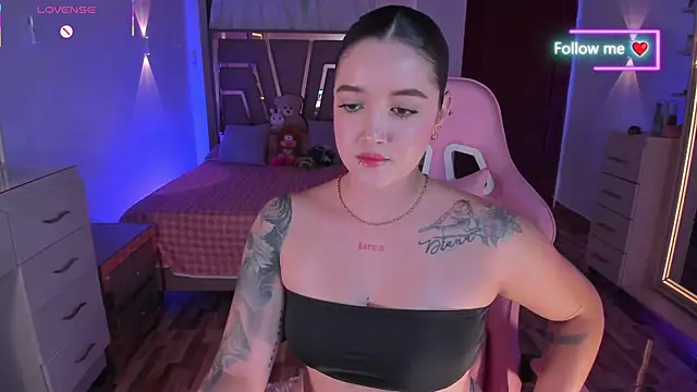 MiaLatina_'s Live XXX Chat