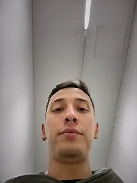 Thiago_Jones1のウェブカメラショー