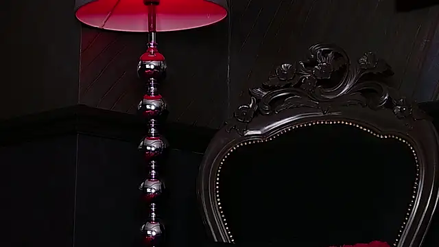 Онлайн чат XXX MistressEly