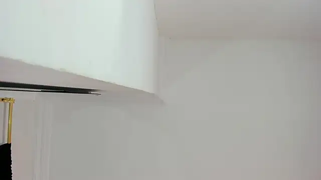 Emmy_lander1's Live XXX Chat